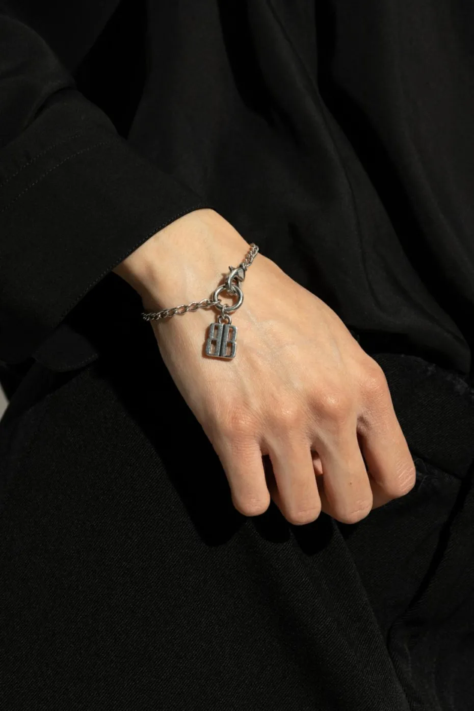 Balenciaga SREBRNY Bransoleta z zawieszką w kształcie logo