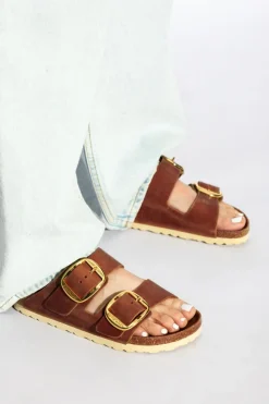 Birkenstock BRĄZOWY Klapki ‘Arizona Big Buckle’