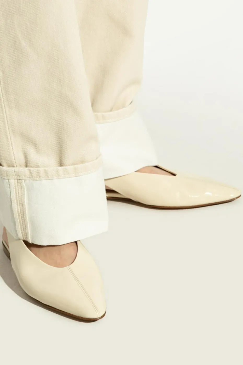 Bottega Veneta kremowy Buty `Sofia` z odkrytą piętą