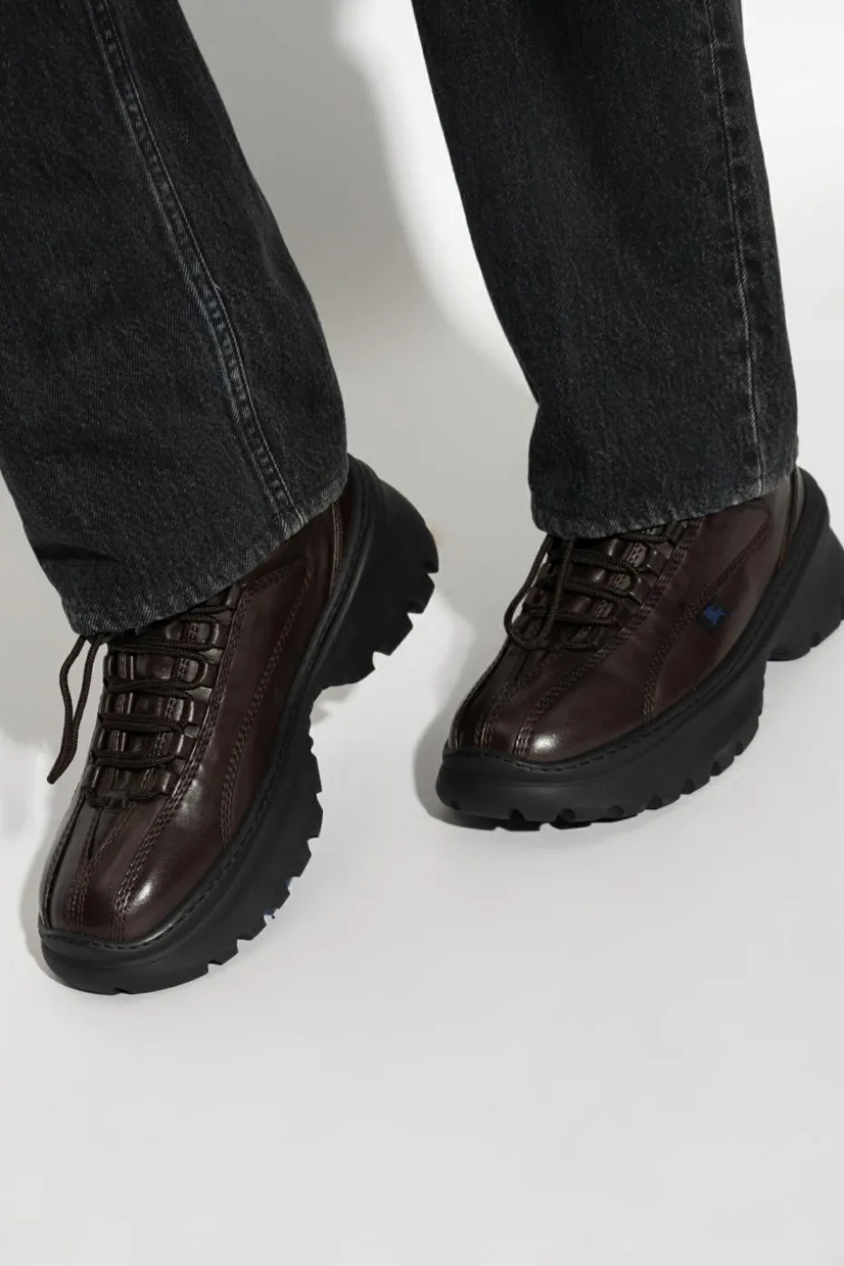 Burberry BRĄZOWY Skórzane buty