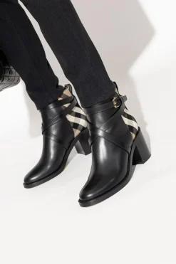 Burberry CZARNY Botki na obcasie ‘New Pryle’