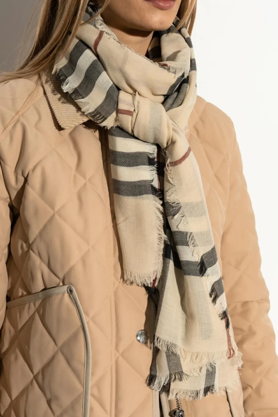 Burberry kremowy Wełniany szal