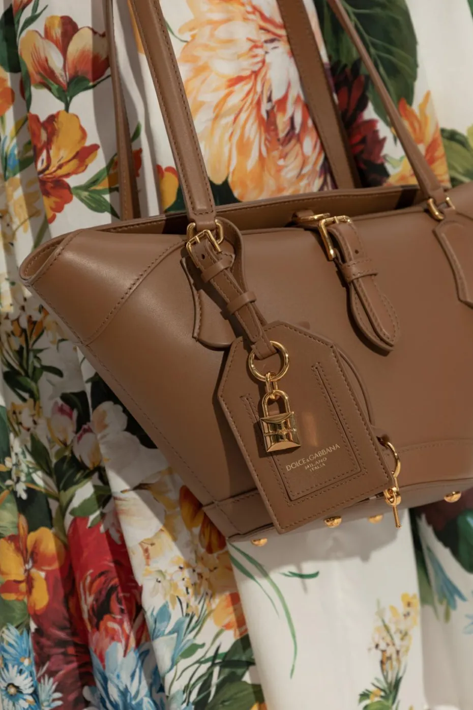 Dolce & Gabbana BRĄZOWY Skórzana zawieszka