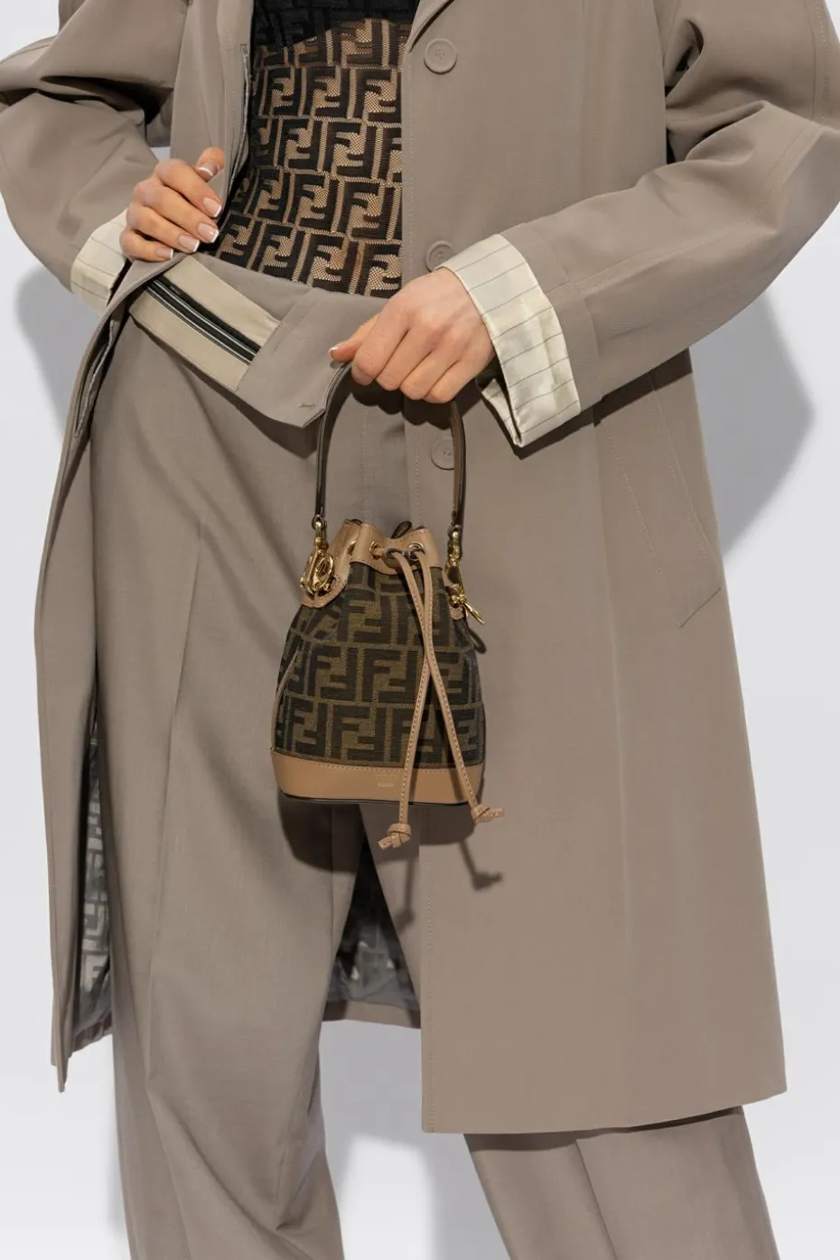Fendi BRĄZOWY Torba na ramię ‘Mon Tresor Small’ typu ‘bucket’