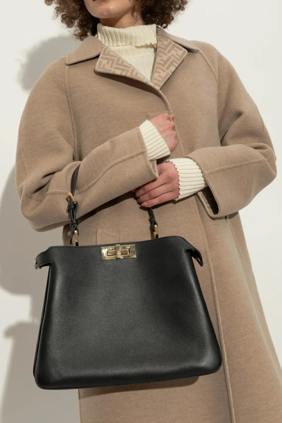 Fendi CZARNY Torba na ramię `Peekaboo Soft Medium`