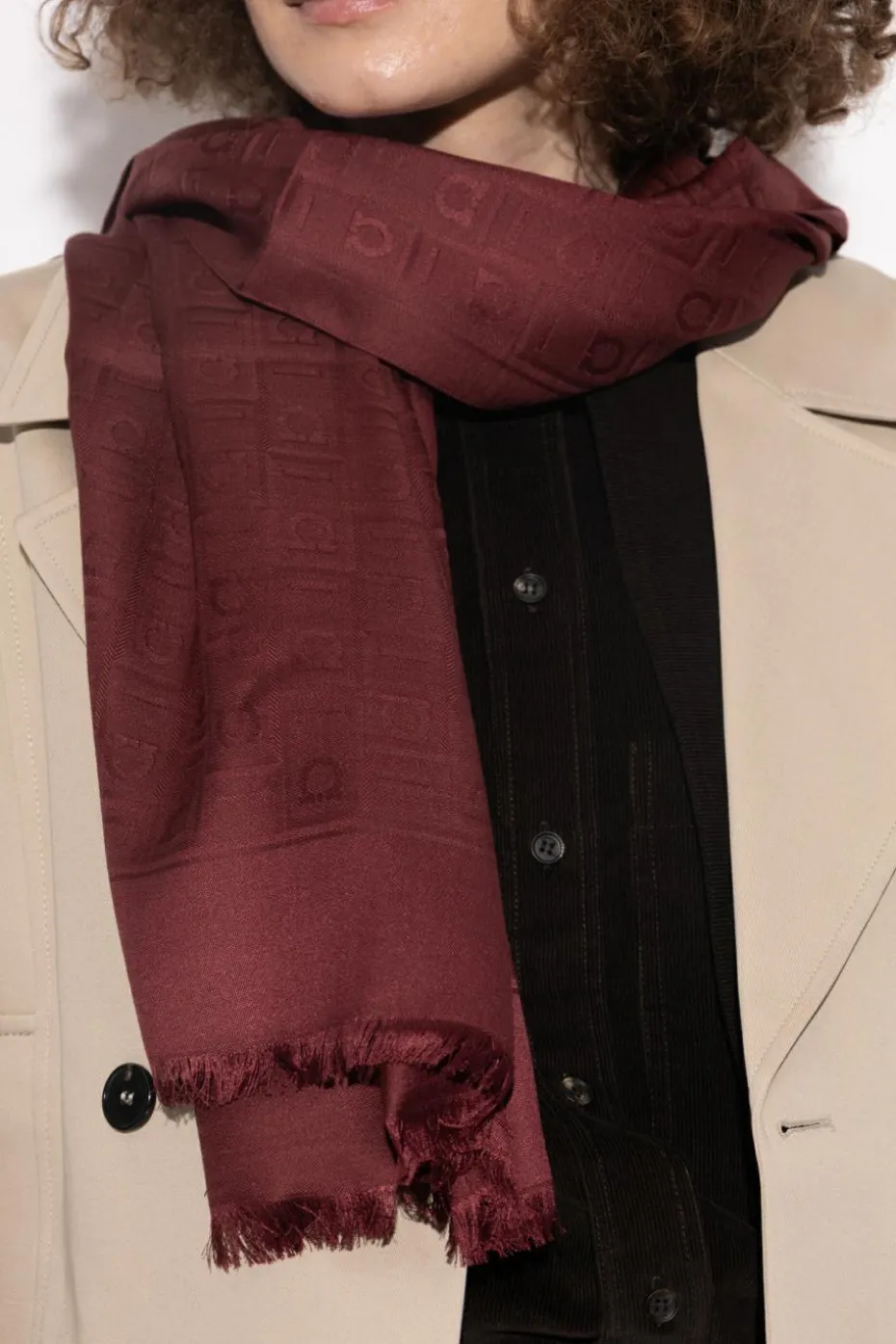 FERRAGAMO BORDO Szal z monogramem