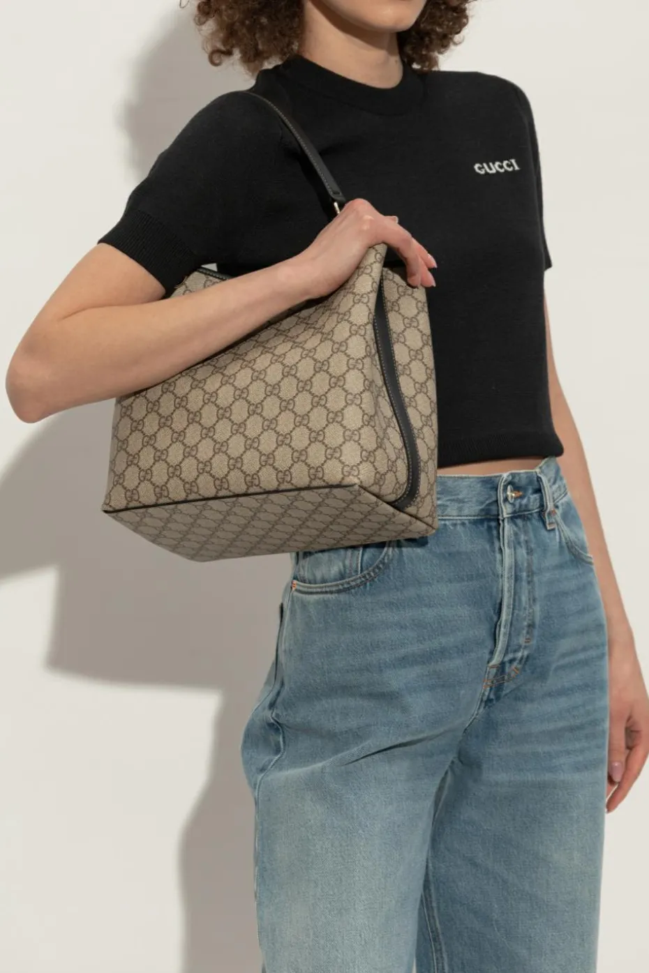 Gucci beżowy Torba do ręki `GG Emblem Small`