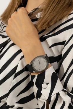 Gucci CZARNY Zegarek ‘25h’