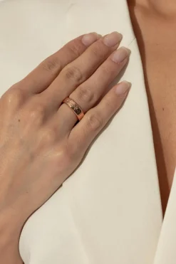 Kate Spade RÓŻOWY Pierścień z logo