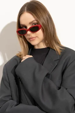 Maison Margiela CZERWONY Maison Margiela x Gentle Monster