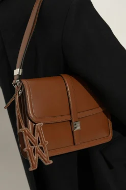 Max Mara BRĄZOWY Zawieszka z logo