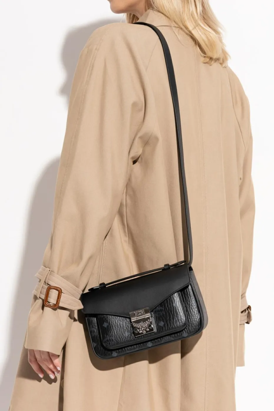 MCM CZARNY Torba do ręki `Tracy Medium`
