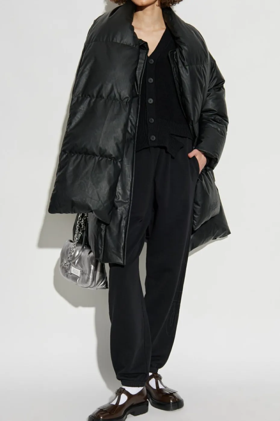 MM6 Maison Margiela CZARNY Płaszcz puchowy
