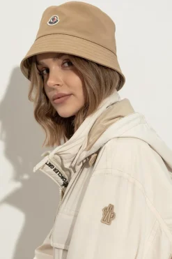 Moncler beżowy Kapelusz z naszywką z logo