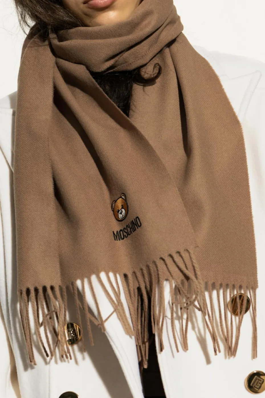 Moschino beżowy Wełniany szal z logo