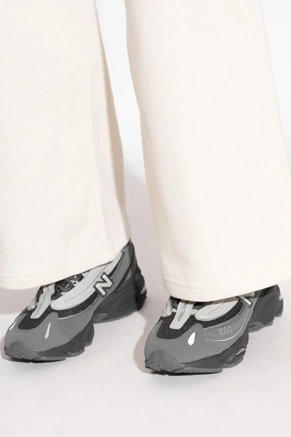 New Balance SZARY Buty sportowe `M1000MEG`