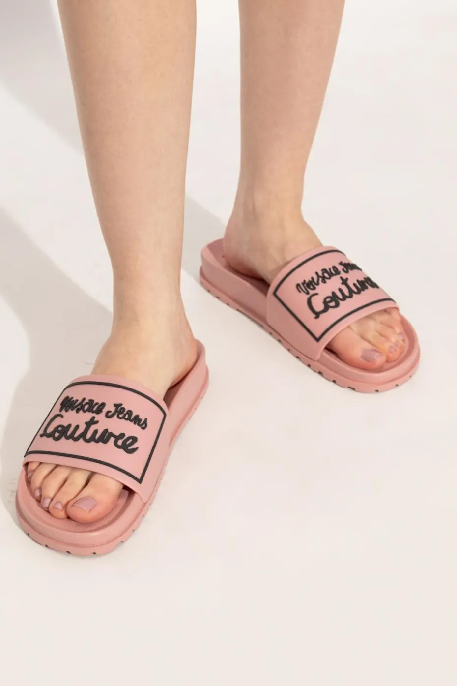 Versace Jeans Couture RÓŻOWY Gumowe klapki z logo