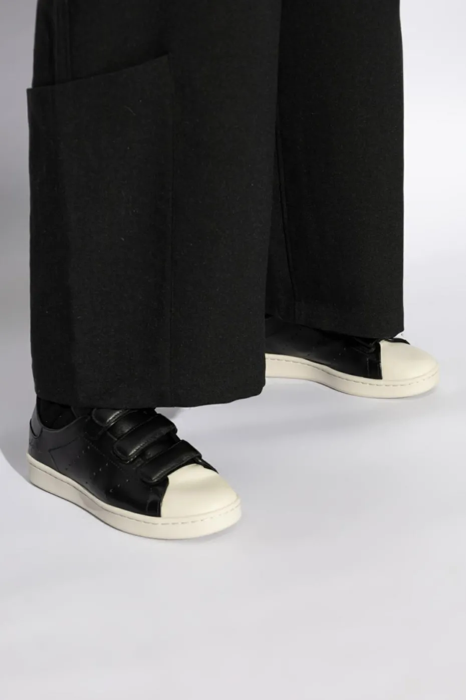 Y-3 CZARNY Buty sportowe `Stan Smith Velcro`